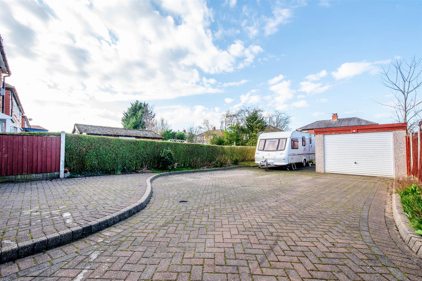 Elm Avenue, Preston